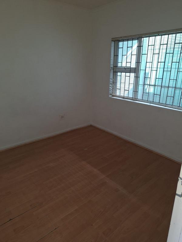 2 Bedroom Property for Sale in Kensington Western Cape